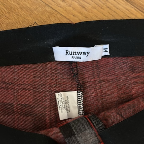 Runway Paris plaid pants, zip up closure, medium - Picture 2 of 4